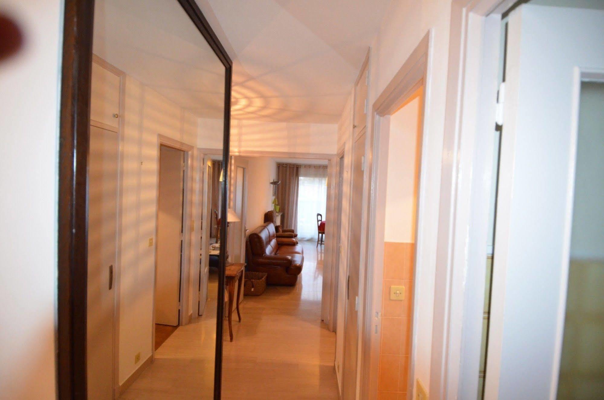 Appartement 6 Personnes Avec Terrasse Le Port Niza Exterior foto