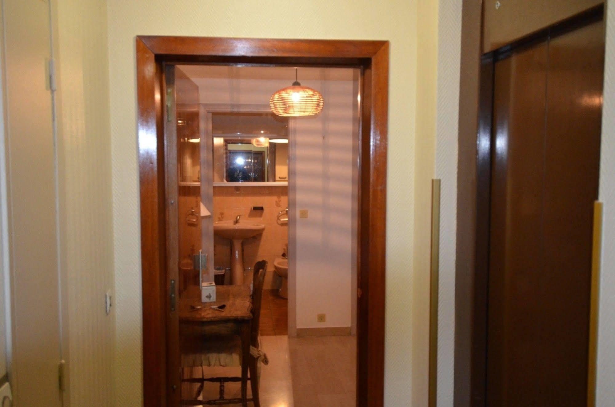 Appartement 6 Personnes Avec Terrasse Le Port Niza Exterior foto