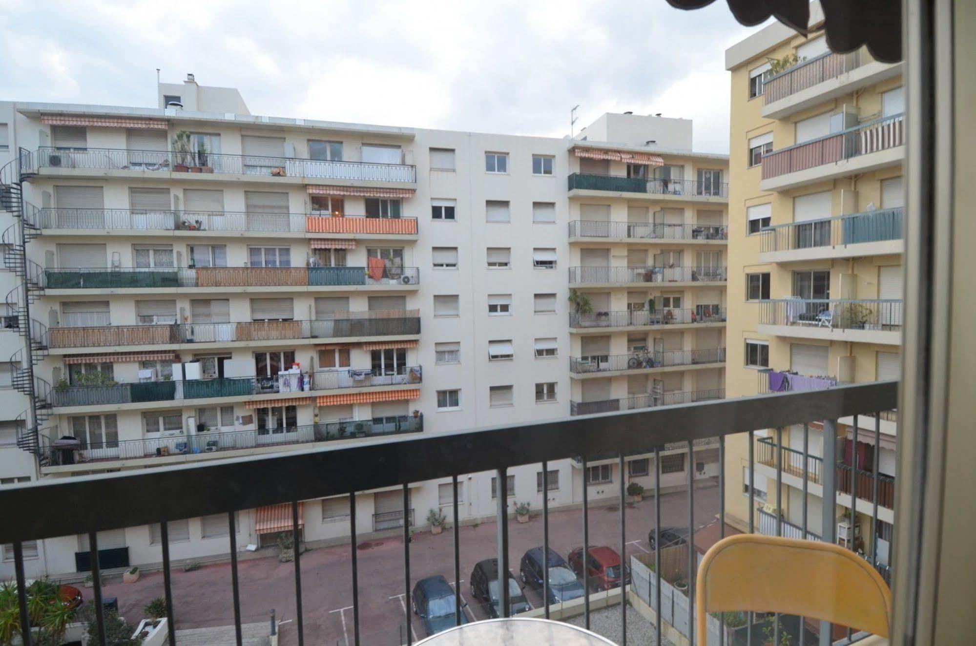 Appartement 6 Personnes Avec Terrasse Le Port Niza Exterior foto